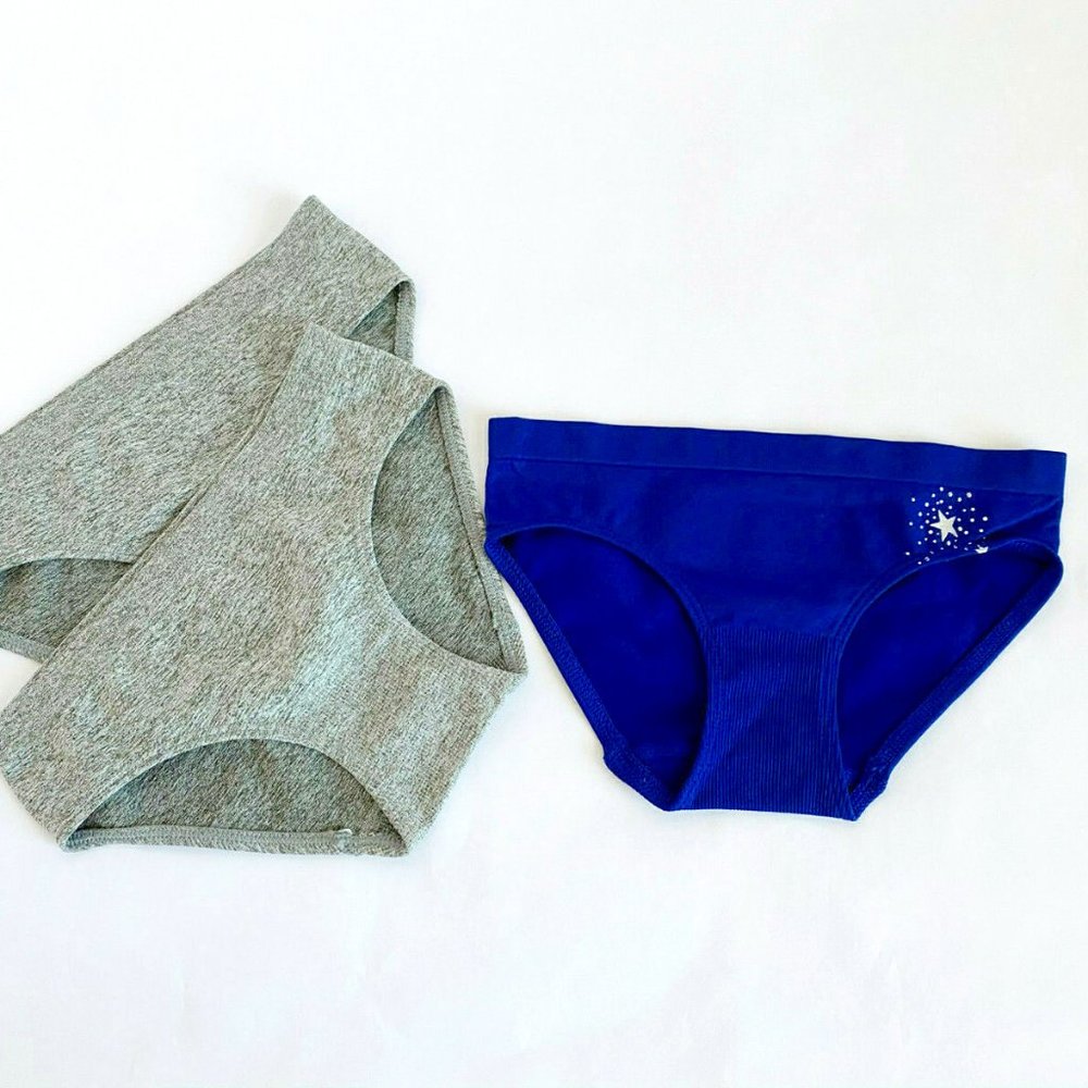 Girls' 3 Hipsters Underwear Size Small gray/navy